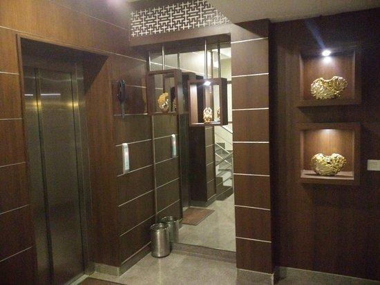 Indiyaah Inn Gurgaon Exterior photo